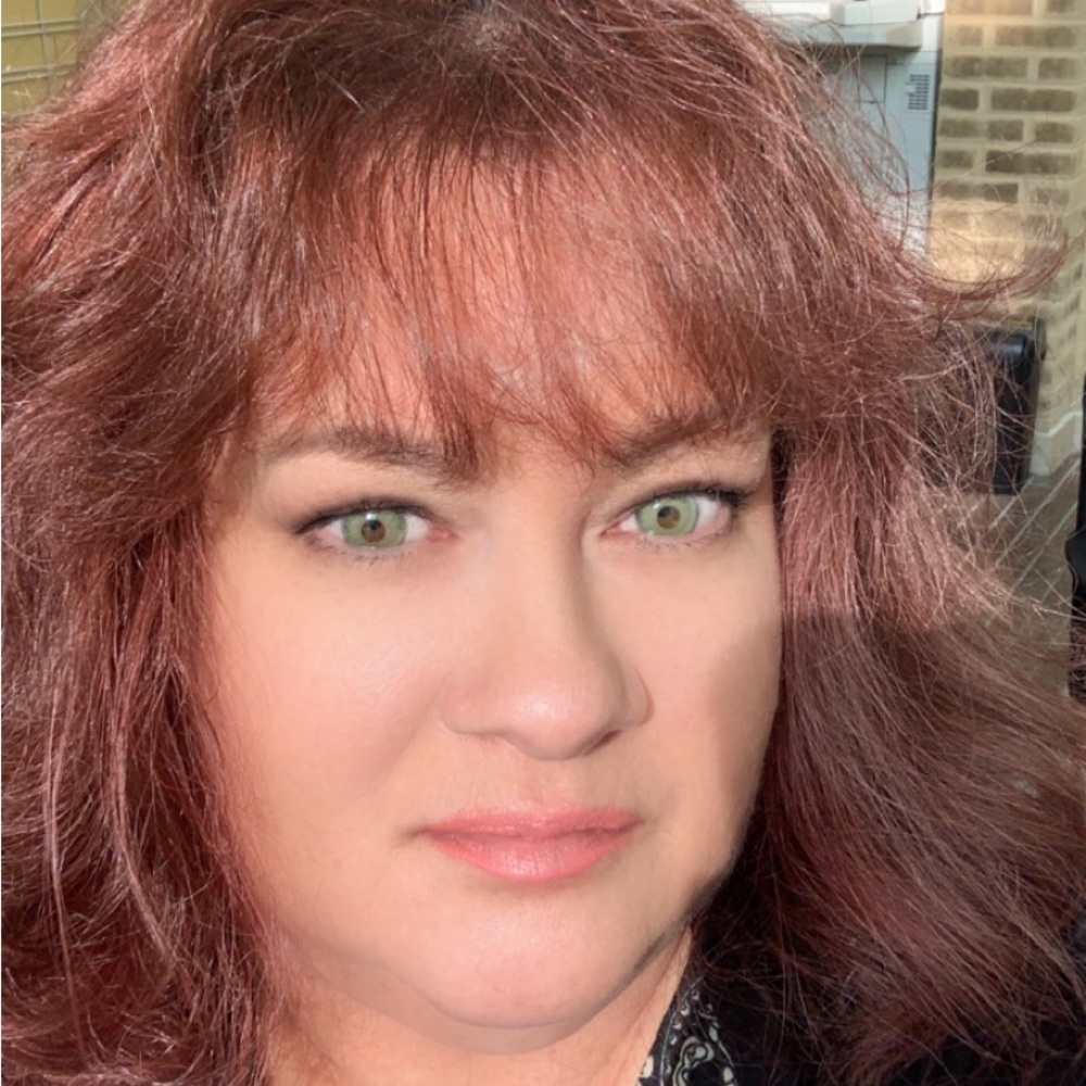 Meet your Posher, Lisa
